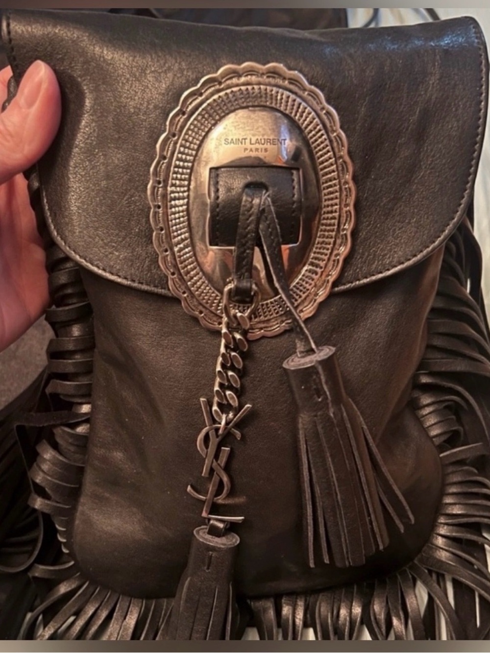 Authentic Saint Laurent Antia
Leather Fringed Shoulder Bag
Black - Picture 5 of 7